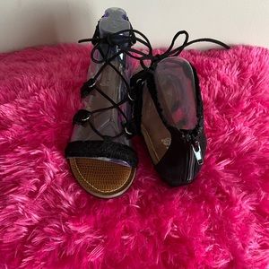 NEW Carlos Santana Kenzie Black 8M open toe sandal